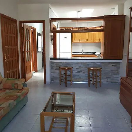 Casa Eduardo. Junto A Hospital De La Candelaria *